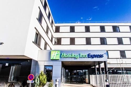 Фотография гостиницы Holiday Inn Express Dijon, an IHG Hotel
