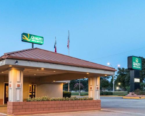 Фотографии гостиницы 
            Quality Inn & Suites Lufkin