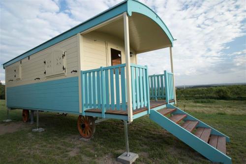 Фотография кемпинга Zauberwagen Zirkuswagen Naturwagen