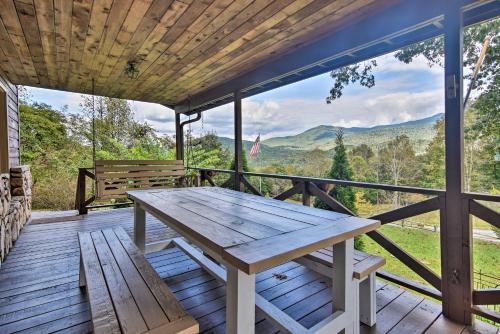 Фотографии гостевого дома 
            Cozy Burnsville Family Home in National Forest