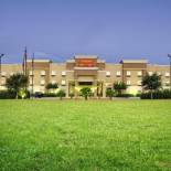 Фотография гостиницы Hampton Inn & Suites Houston Rosenberg