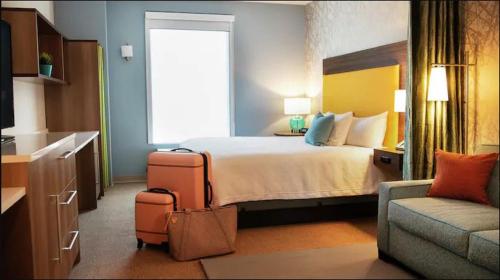 Фотографии гостиницы 
            Home2 Suites By Hilton Lexington Hamburg