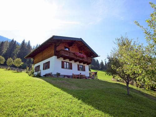 Фотография гостевого дома Charming Holiday Home in Hüttau with Barbecue