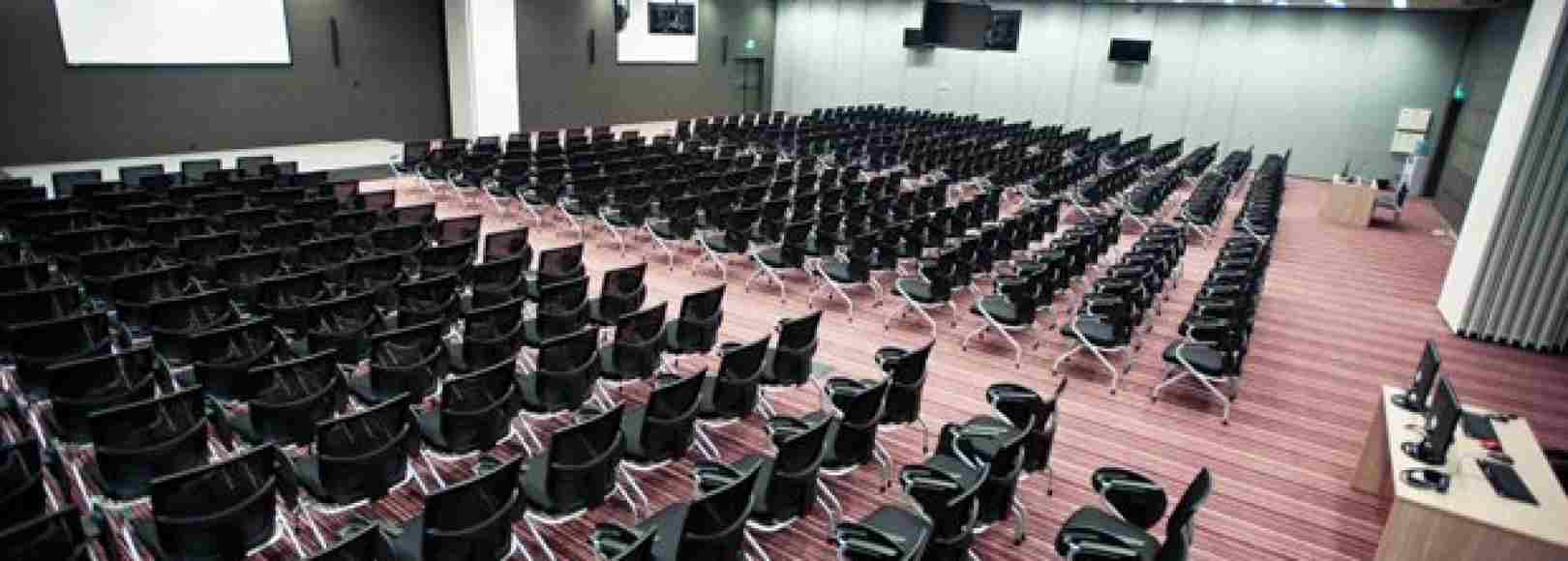 Фотография конференц-зала МВК Новосибирск Экспоцентр Объединённый конференц-зал 2+3