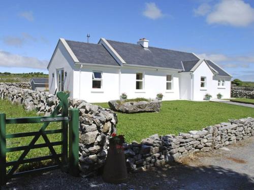 Фотографии гостевого дома 
            Dolmen Cottage, Carron