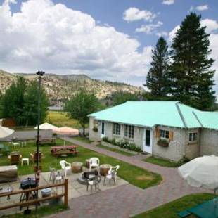 Фотографии гостиницы 
            Lake Front Cabins