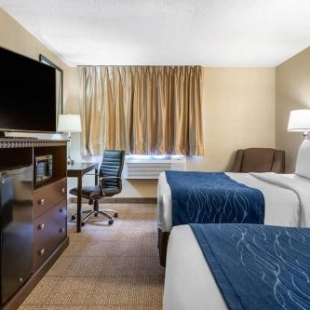 Фотография гостиницы Comfort Inn Airport Grand Rapids