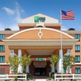 Фотографии гостиницы 
            Holiday Inn Express Hotel & Suites Gulf Shores, an IHG Hotel