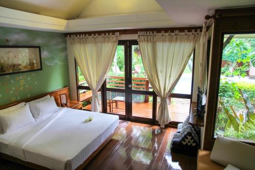 Фотографии гостиницы 
            Baan Duangkaew Resort SHA Extra Plus