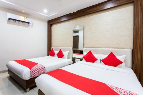 Фотографии гостиницы 
            OYO 30888 Hotel Mahadev