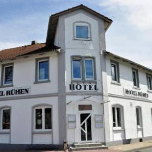 Фотографии гостиницы 
            Hotel Rühen, 24 Stunden Check in, kostenfreie Parkplätze