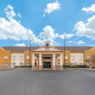 Фотографии гостиницы 
            Comfort Suites Lafayette University Area