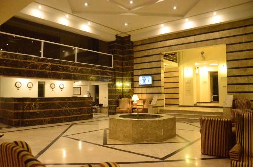 Фотографии гостиницы 
            Carlton Tower Hotel Lahore