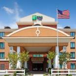 Фотография гостиницы Holiday Inn Express Hotel & Suites Gulf Shores, an IHG Hotel