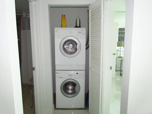 Фотография гостевого дома Amazing onebedroom in Casa Costa Luxury condo BEACH PASS INCLUDED