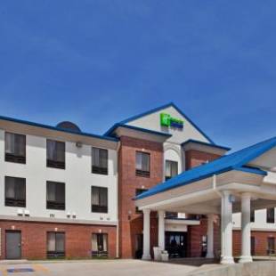 Фотографии гостиницы 
            Holiday Inn Express Hotel & Suites McPherson, an IHG Hotel