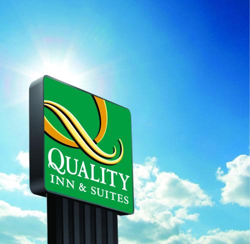 Фотографии гостиницы 
            Quality Inn & Suites Westlock