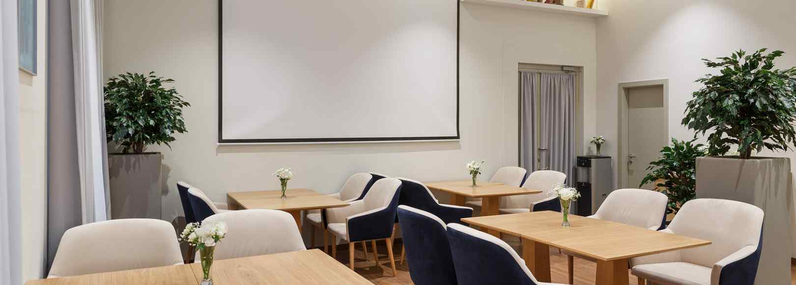 Фотография конференц-зала Лекторий