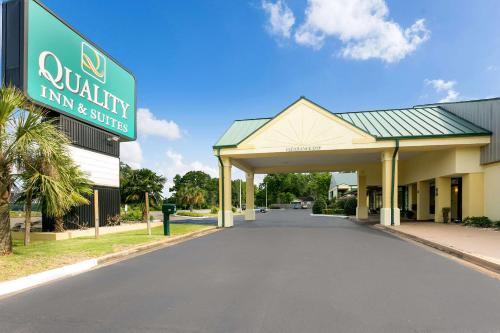 Фотография гостиницы Quality Inn & Suites Eufaula
