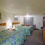 Фотография мотеля Blue Jay Inn & Suites