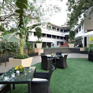 Фотография гостиницы Citrus Hotel Lonavala