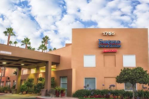 Фотография гостиницы Fairfield Inn and Suites by Marriott San Jose Airport