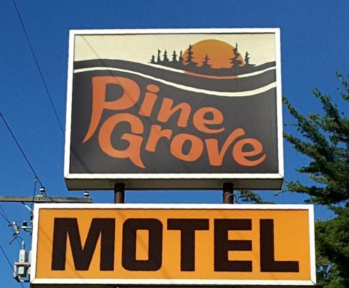 Фотография мотеля Pine Grove Motel