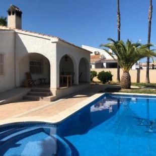 Фотография гостевого дома Chalet Playa Flamenca