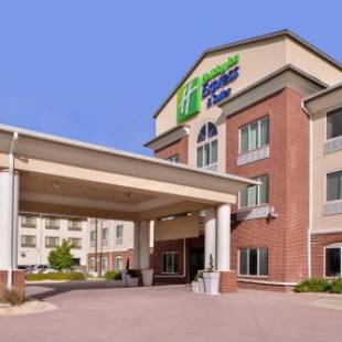 Фотографии гостиницы 
            Holiday Inn Express & Suites Emporia Northwest, an IHG Hotel