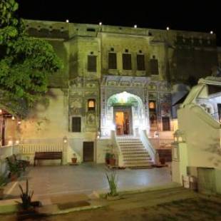 Фотографии гостиницы 
            Hotel Radhika Haveli, Mandawa