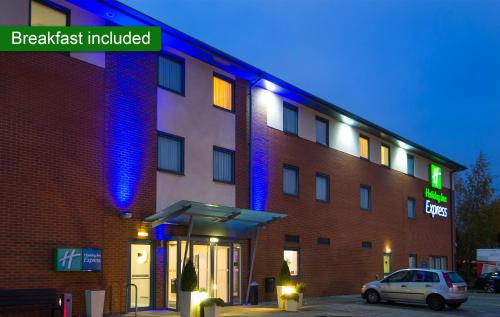 Фотография гостиницы Holiday Inn Express Bedford, an IHG Hotel