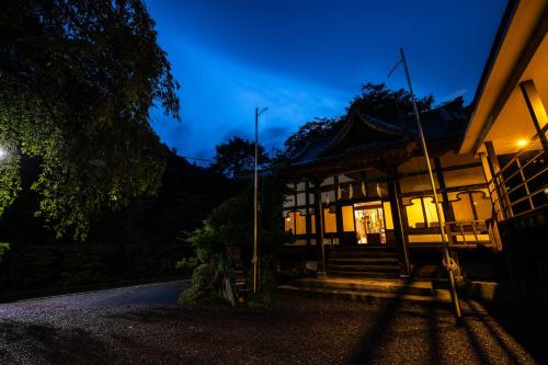 Фотографии мини отеля 
            宿坊 武井坊 Temple Hotel Takeibo