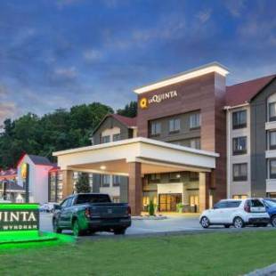 Фотографии гостиницы 
            La Quinta Inn by Wyndham Pigeon Forge-Dollywood