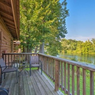 Фотография гостевого дома Heber Springs Cabin, 400 Ft to Direct River Access