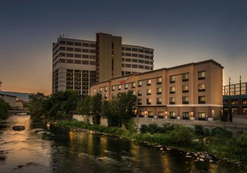 Фотография гостиницы Courtyard by Marriott Reno Downtown/Riverfront