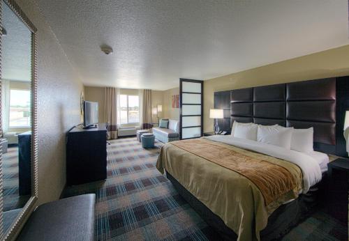 Фотографии гостиницы 
            Comfort Inn & Suites, White Settlement-Fort Worth West, TX