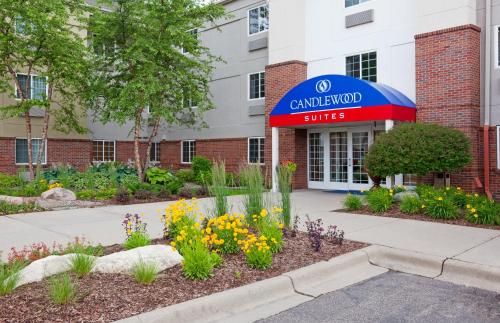 Фотография гостиницы Sonesta Simply Suites Minneapolis Richfield