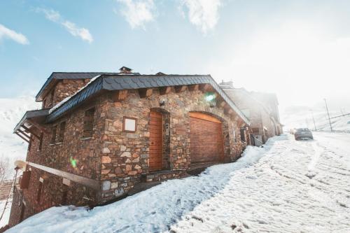 Фотографии гостевого дома 
            Unique Chalet right on the slopes with view and PK