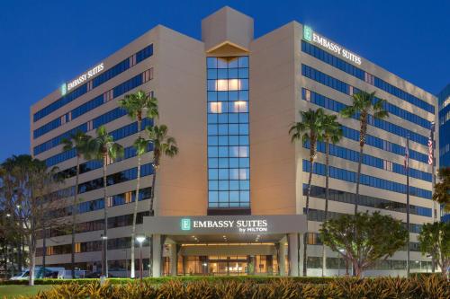 Фотография гостиницы Embassy Suites Irvine - Orange County Airport