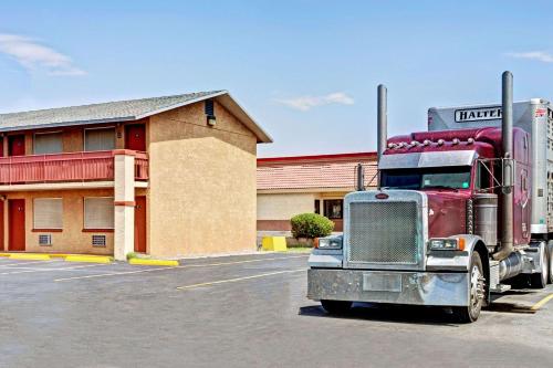 Фотография гостиницы OYO Hotel Eloy Casa Grande near I-10