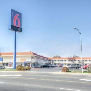 Фотографии гостиницы 
            Motel 6-Eureka, CA