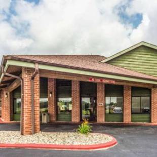 Фотографии гостиницы 
            Quality Inn Columbia City near US-30