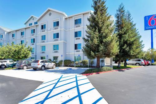 Фотография гостиницы Motel 6-Belmont, CA - San Francisco - Redwood City