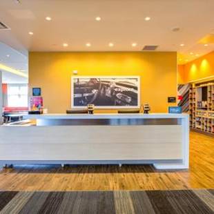 Фотографии гостиницы 
            Hampton Inn & Suites Boston/Waltham