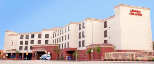 Фотография гостиницы Hampton Inn & Suites Los Angeles Burbank Airport
