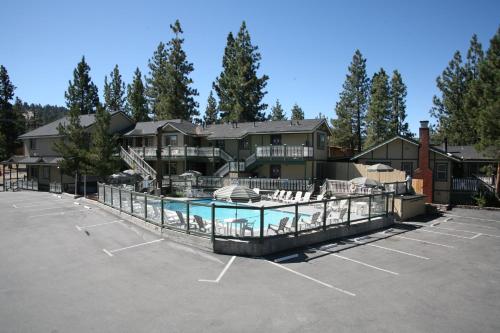 Фотография гостиницы Fireside Lodge