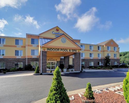 Фотография гостиницы Comfort Inn & Suites Hillsville I-77