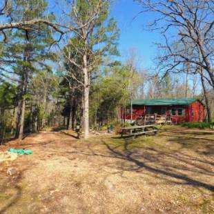 Фотографии гостевого дома 
            Rock Eddy Bluff Farm Cabins