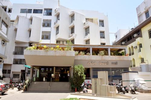 Фотографии гостиницы 
            Hotel Panchavati Yatri