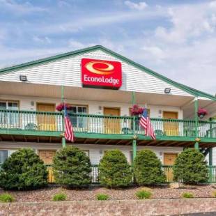 Фотографии гостиницы 
            Rodeway Inn Lake George Outlets